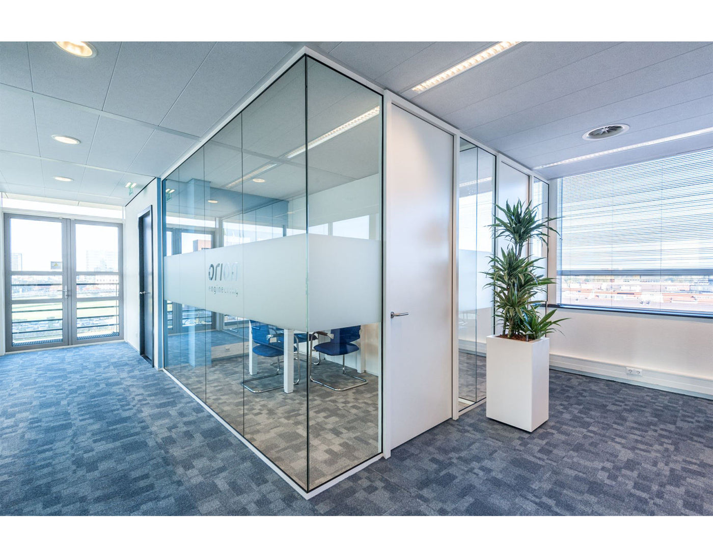 High Quality clear Office Partition Freest and Workstations Modular Office Divider Glass Office Partition Separation WALL System